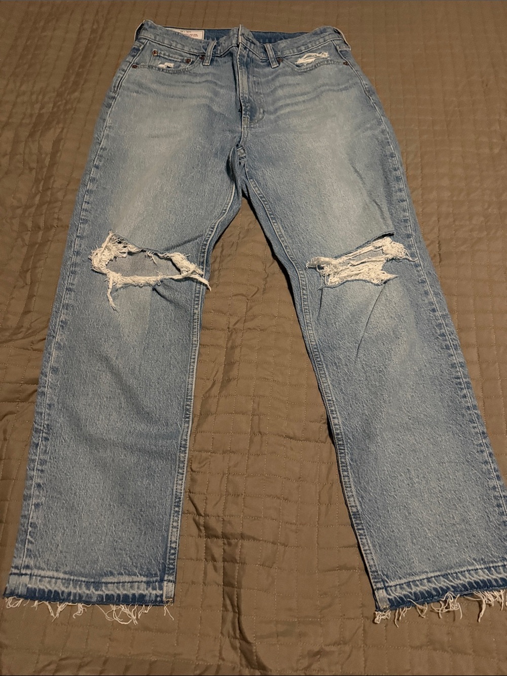 Gap Light Blue Distressed women’s Jeans
